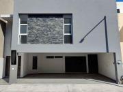 CASA EN VENTA EN CUMBRES ELITE PREMIER