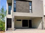 Casa en Venta en Cumbres Elite Premier con sotano Garcia