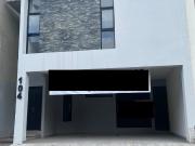 CASA EN VENTA EN CUMBRES ELITE PREMIER EN GARCIA FRACC....