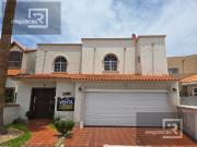 CASA EN VENTA EN CUMBRES FRENTE A PARQUE CERCA DE...