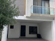 CASA EN VENTA EN CUMBRES PROVENZA, SECTOR TERRA,...