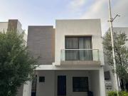 CASA EN VENTA EN CUMBRES PROVENZA, SECTOR TERRA,...