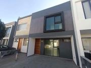 Casa en Venta en Cumbres Residencial