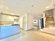 CASA EN VENTA EN CUMBRES SAN PATRICIO, SECTOR SANTA ANGELA