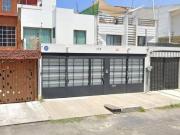 Casa en venta en De los Laureles, Paseos de Taxqueña,...