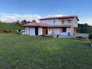 casa en venta en de los milagros. Cod V9542