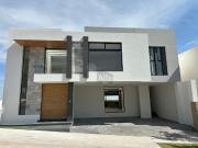 CASA EN VENTA en Del Roble Residencial en Av. Parque...