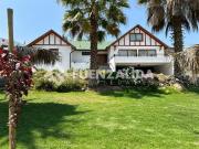 Casa en Venta en Diego Portales / Canal de la luz