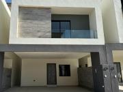 CASA EN VENTA EN DOMINIO CUMBRES