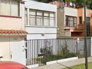 Casa en VENTA en Educación