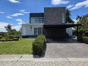 Casa en Venta en El Álamo Country Club en Celaya Gto