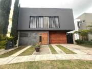 Casa en venta en El Alcázar, Casa Fuerte, Tlajomulco de...