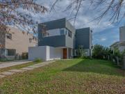Casa en venta en el Barrio Araucarias, Puertos / Escobar
