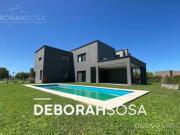 Casa en venta en el barrio el Canton Escobar zona norte...