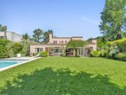 Casa en venta en el barrio El Encuentro con cuatro...