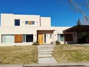CASA EN VENTA EN EL BARRIO SAN MATÍAS, ESCOBAR