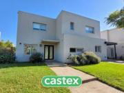 Casa en venta en el barrio Vistas de Puertos, Escobar
