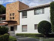 Casa en venta en El Campanario, para inversionistas