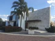 CASA EN VENTA EN EL CAMPANARIO QRO