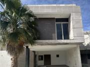 Casa en venta en El Campanario, Torreón, Coahuila de...