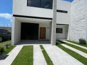 Casa en Venta en El Campestre Coto Seneca 246