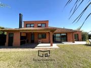 Casa en venta en El Cantón a la laguna con 3 dormitorios...
