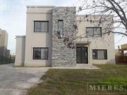 Casa en venta en El Cantón barrio Puerto
