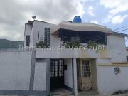Casa en Venta en El Castaño, Maracay