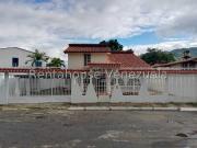 Casa en Venta en El Castaño, Maracay