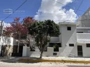 Casa en venta en el centro cerca de Av. Itz?ez