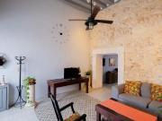 Casa amueblada y renovada en venta el Centro de Campeche...