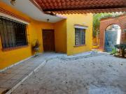 CASA EN VENTA EN EL CENTRO DE TEQUISQUIAPAN