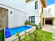 CASA EN VENTA EN EL CENTRO DE TEQUISQUIAPAN CON ALBERCA