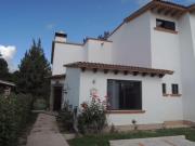 Casa en venta en el Club de Golf Tequisquiapan colinda...