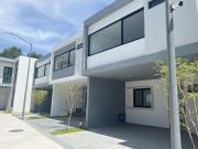 CASA EN VENTA EN EL COLLI