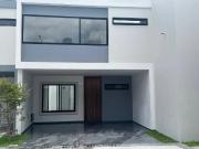 Casa en Venta en El Colli Tancitaro Residencial 7