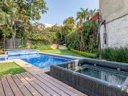 Casa en venta en el corazón de vista hermosa en privada...