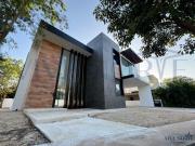 Casa en venta en el Country Club, Mérida