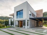 CASA EN VENTA EN EL ESCOBERO, ENVIGADO