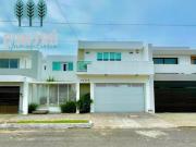 CASA EN VENTA EN EL FRACCIONAMIENTO COSTA DE ORO