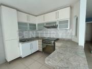 Casa En Venta En El Fraccionamiento Lago Real, Zapopan