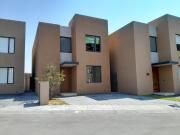 Casa en Venta en el Fraccionamiento Zibatá, a 15 min de...