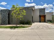 Casa en venta en El Molino Residencial y Golf, León,...