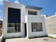 CASA EN VENTA EN EL OLIVAR ALTOZANO, MORELIA