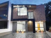 CASA EN VENTA EN EL OLIVAR ALTOZANO, MORELIA