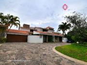 Casa en Venta en El Palomar Ideal para Remodelar...