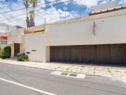 CASA EN VENTA EN EL PEDREGAL