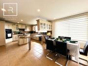 casa en venta en el poblado. Cod V11138