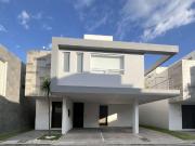 Casa en Venta en El Radial dentro de Fraccionamiento Cerrado