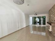 Casa en venta en EL REFUGIO con 5 Habitaciones